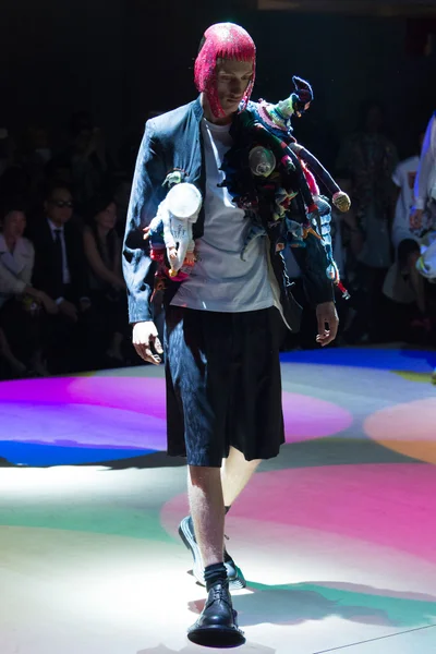 Look 37
